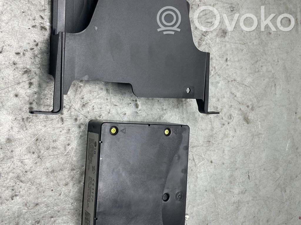 Autres unités de commande / modules   39017359,544948685,7520400000000X