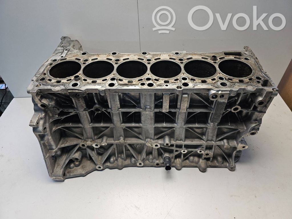BMW 5 F10 F11 Engine block 