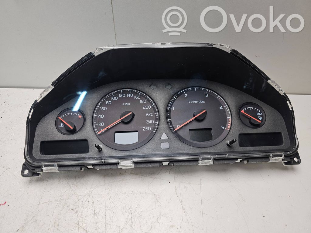 Volvo V70 Спидометр (приборный щиток) 