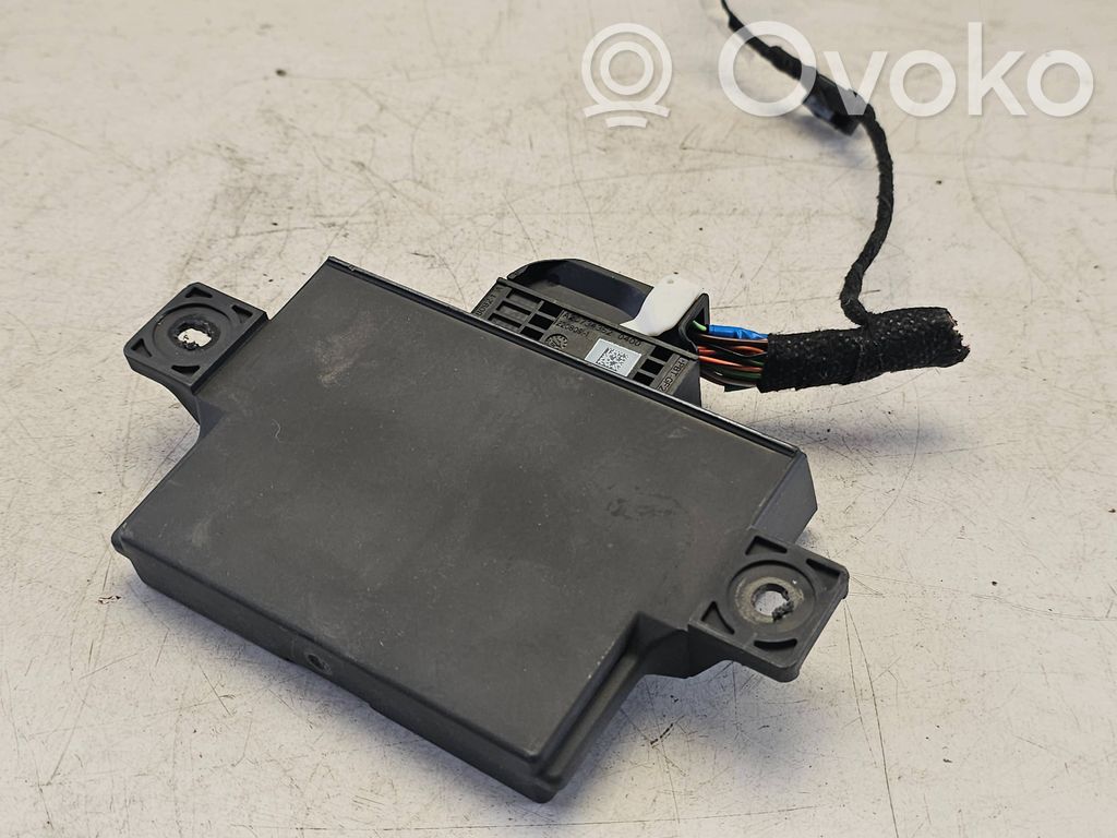 Audi A4 S4 B9 Gateway control module 