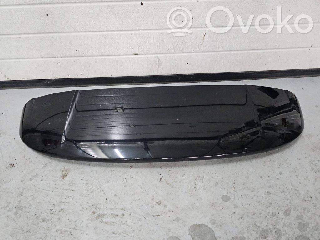 Renault Clio IV Spojler klapy tylnej / bagażnika 