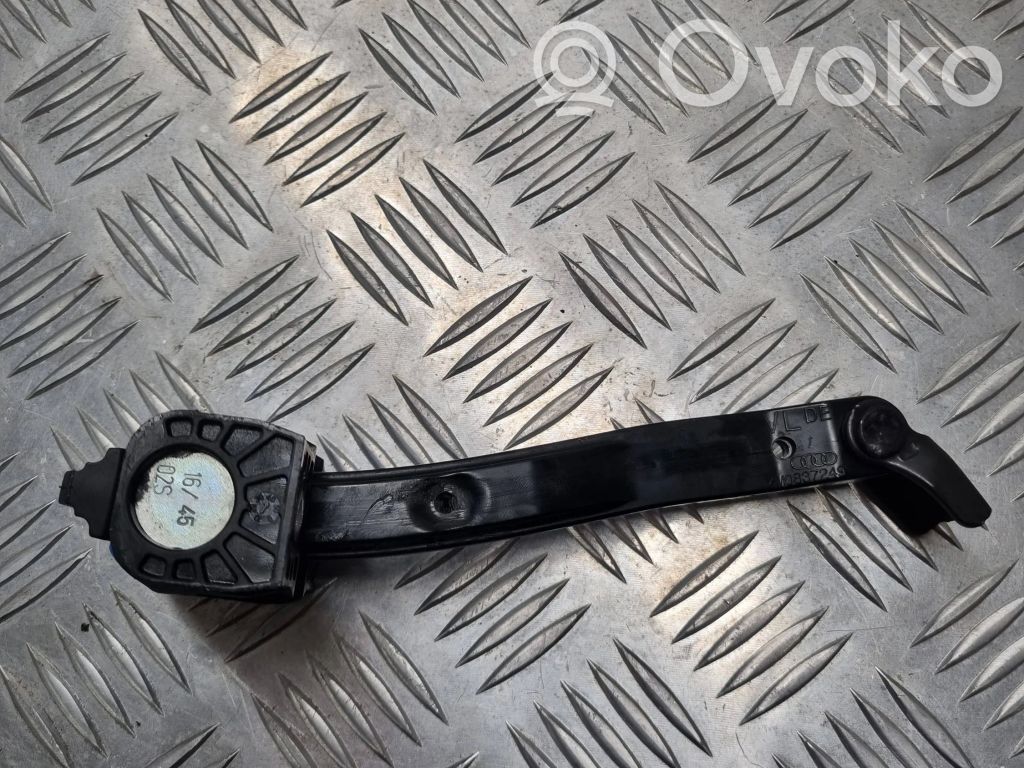 Audi Q7 4M Etuoven pidätin 