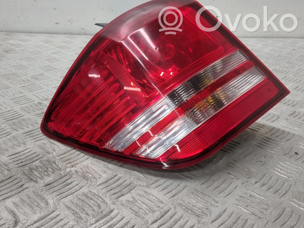 Takavalot   05067785AC,8L05CC3385,B0DYS1DE