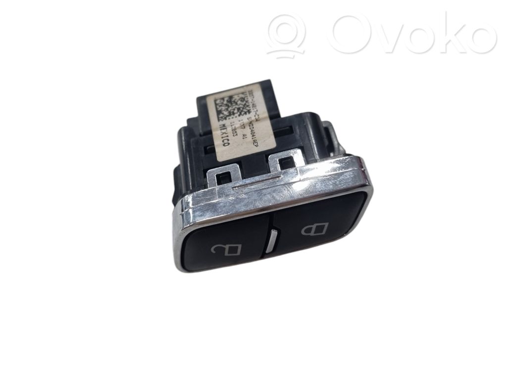 Ford Mustang VI Central locking switch button 