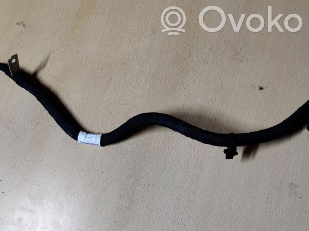 Pluskabel Batterie   84210851