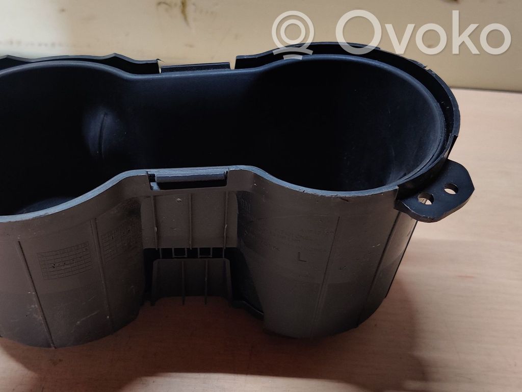Opel Mokka Cup holder front 