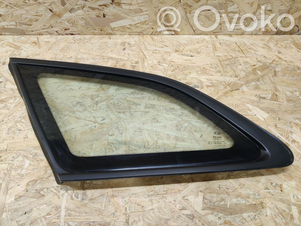 KIA Ceed Vidrio lateral trasero 