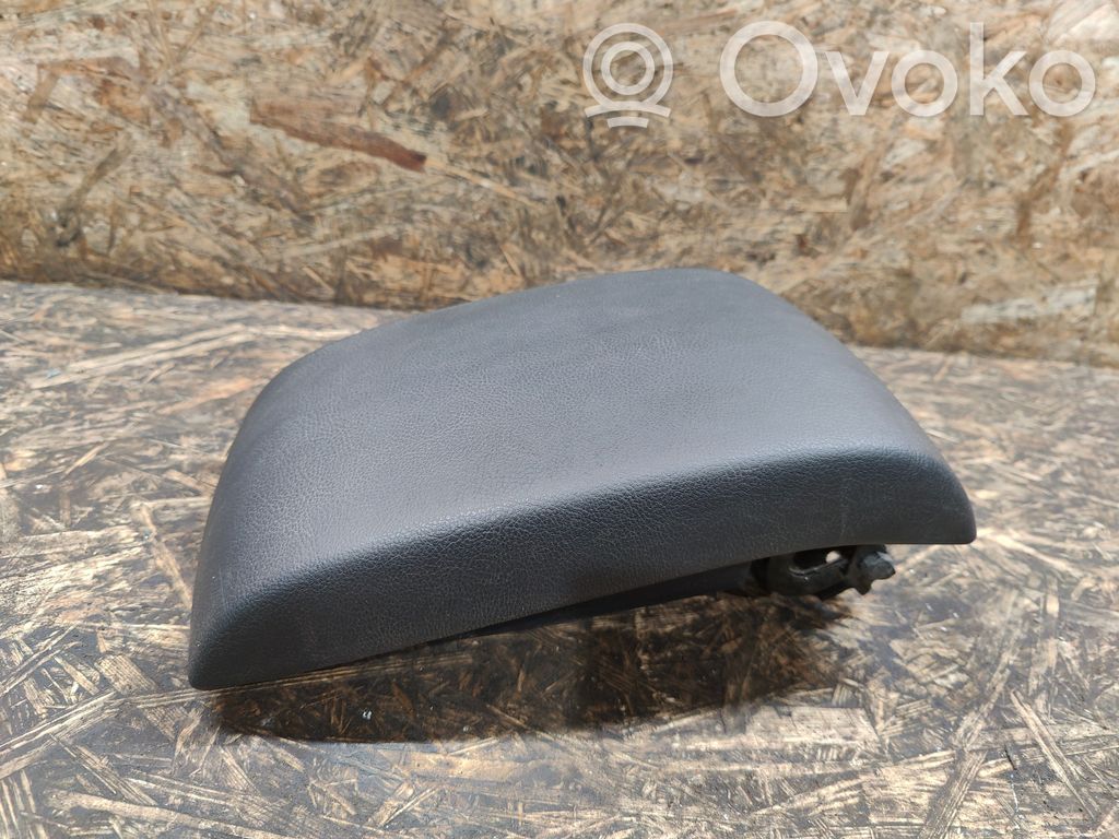 Armrest   CM21R044C82A