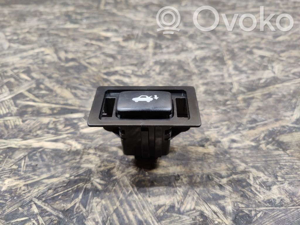 Lexus LS 460 - 600H Tailgate/boot open switch button 