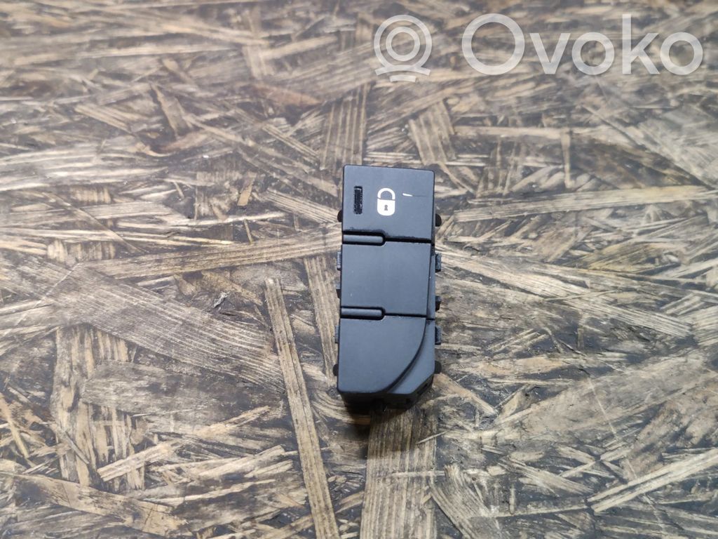 Citroen C5 Central locking switch button 