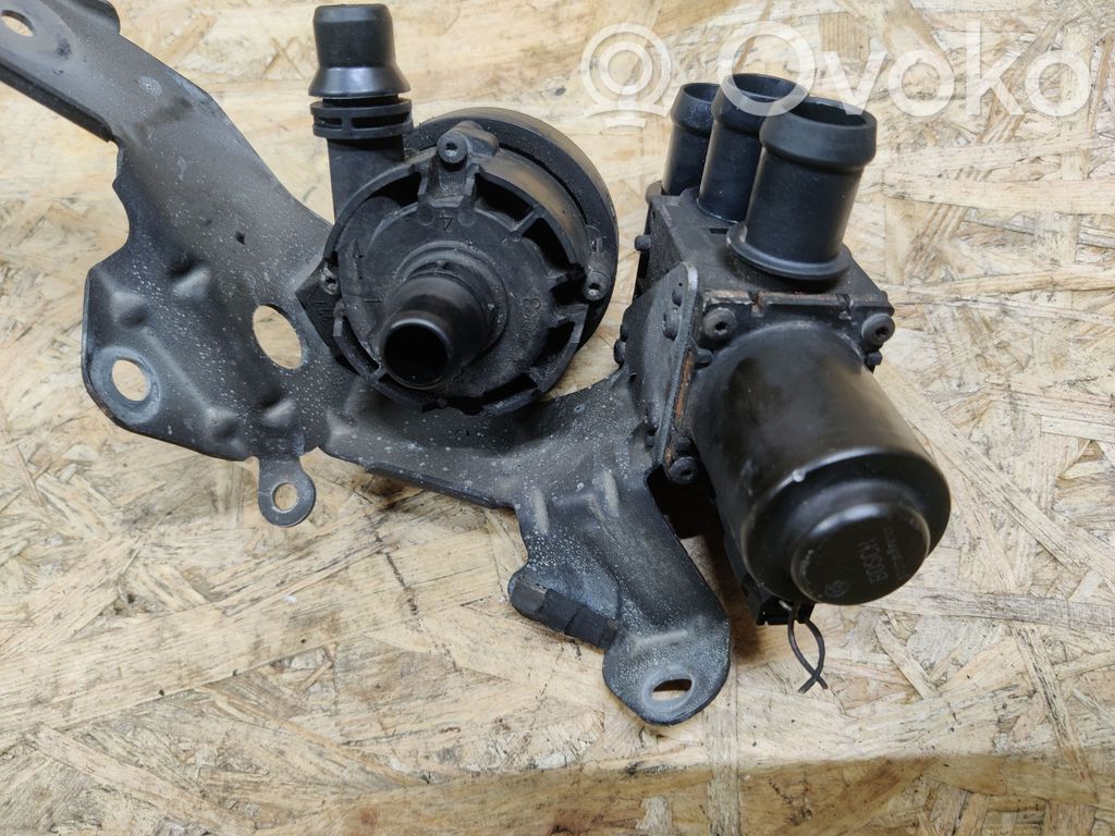 BMW 2 F45 Cirkuliacinis el. siurbliukas 