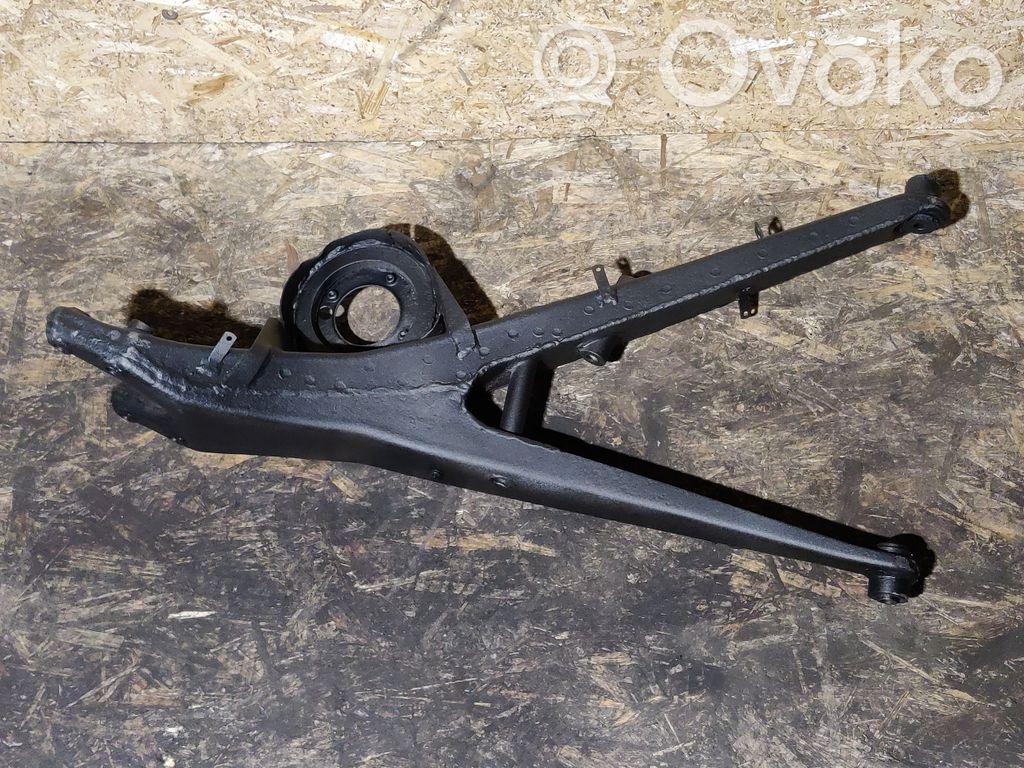 Querlenker Achsschenkel hinten   RH
