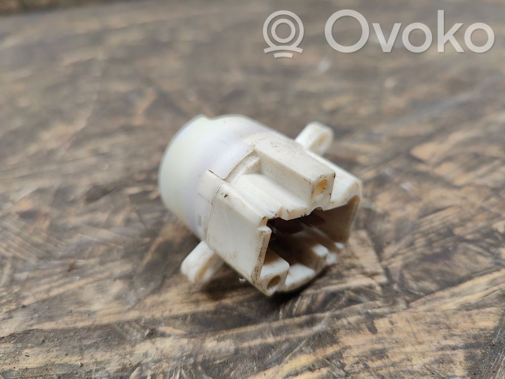 Nissan Tiida C11 Užvedimo spynelės kontaktai 
