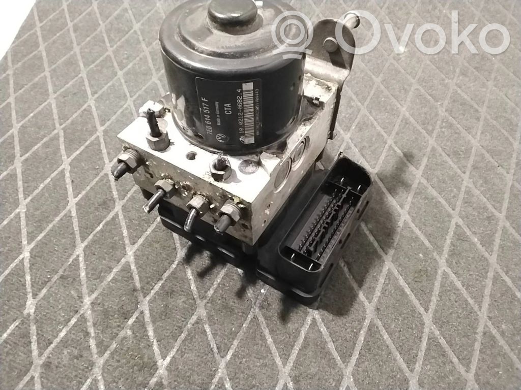 Volkswagen Transporter - Caravelle T5 ABS Pump 