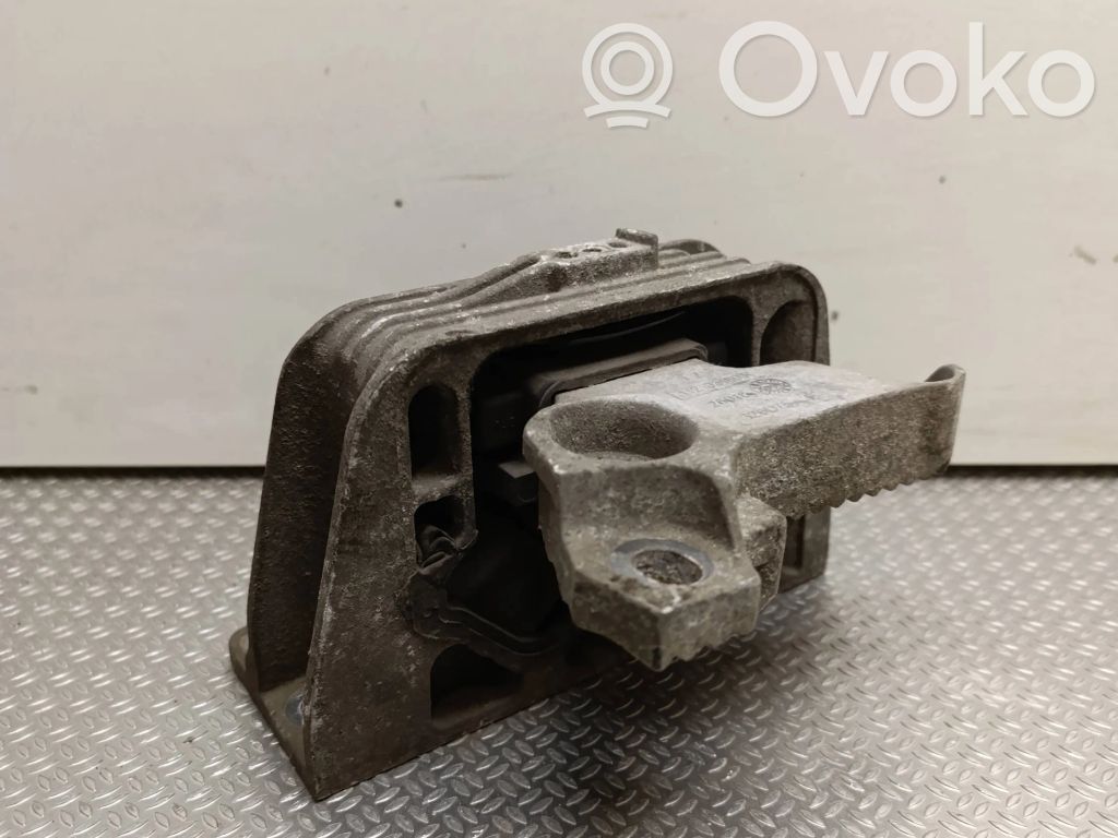 Renault Master III Engine mount bracket 