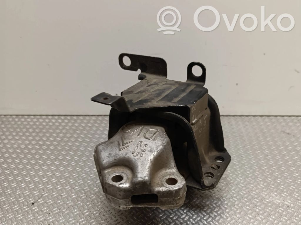 Peugeot Partner Engine mount bracket 
