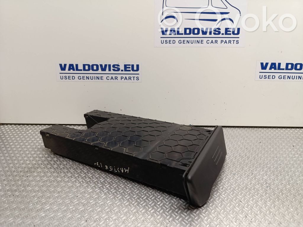 Renault Master III Kita salono detalė 