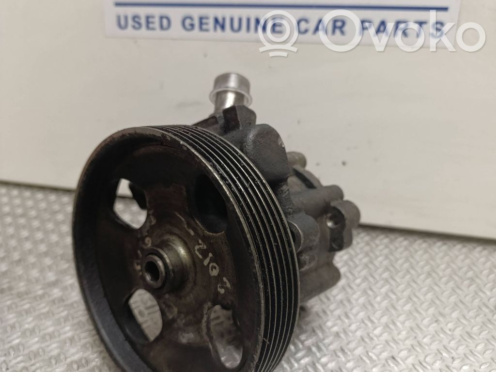 Peugeot Partner Power steering pump 