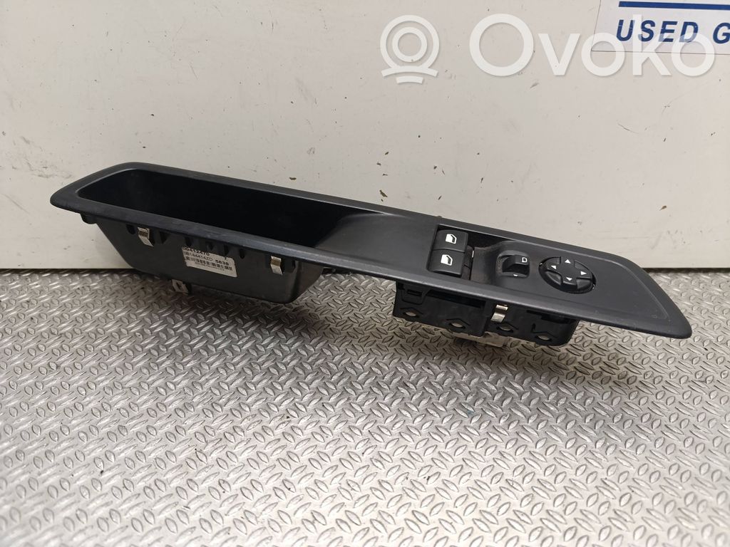Toyota Proace Electric window control switch 