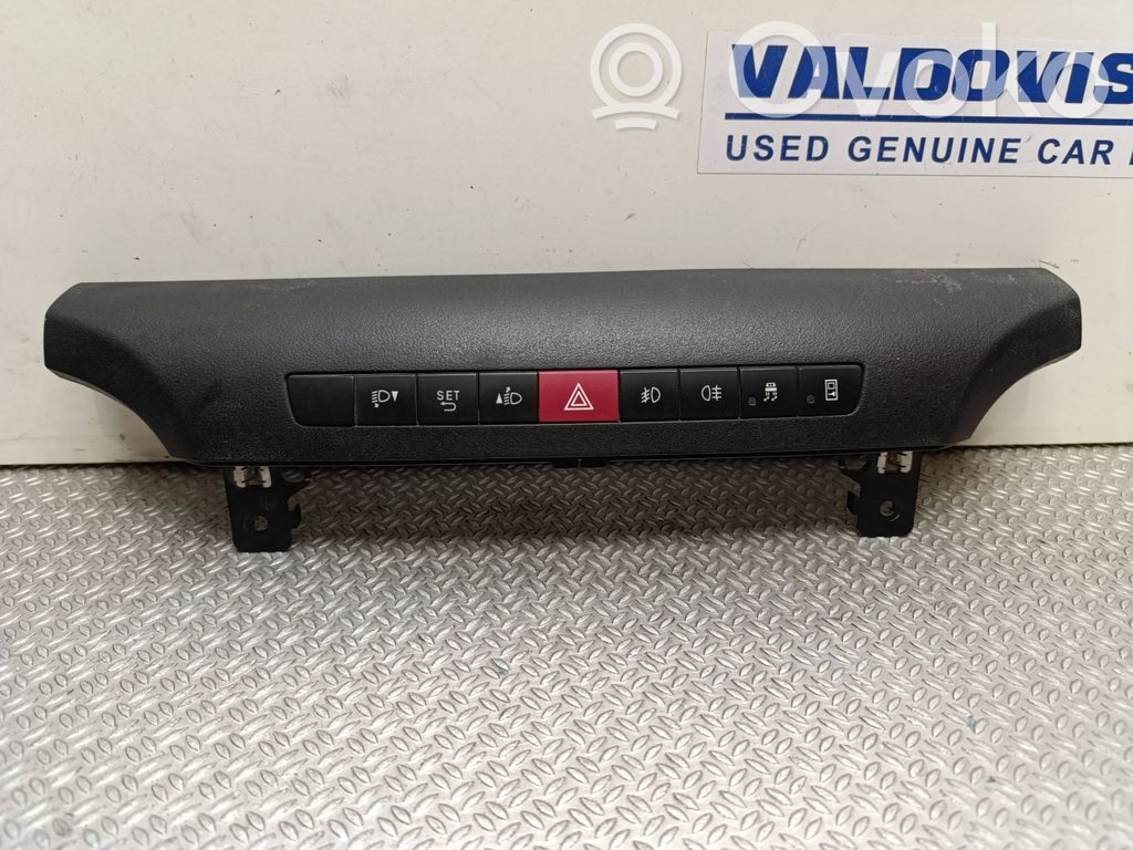 Iveco Daily 6th gen Hazard light switch 