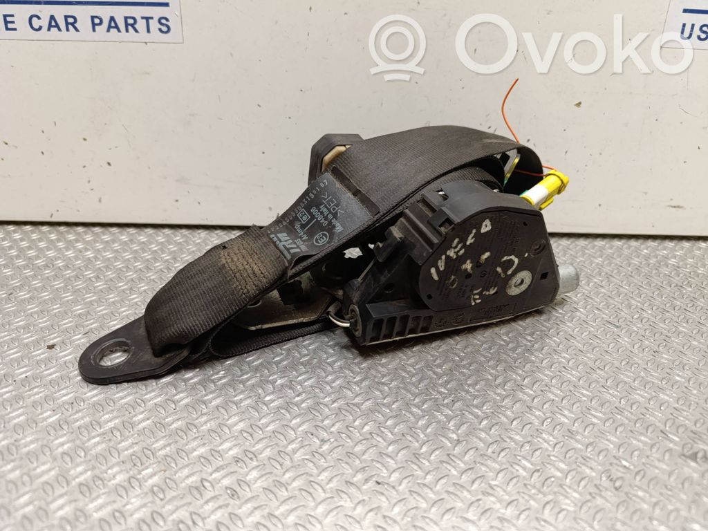 Iveco Daily 35.8 - 9 Front seatbelt 