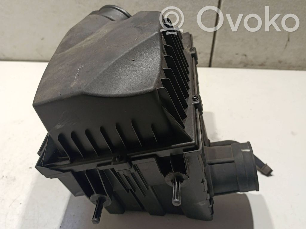 Renault Master III Air filter box 