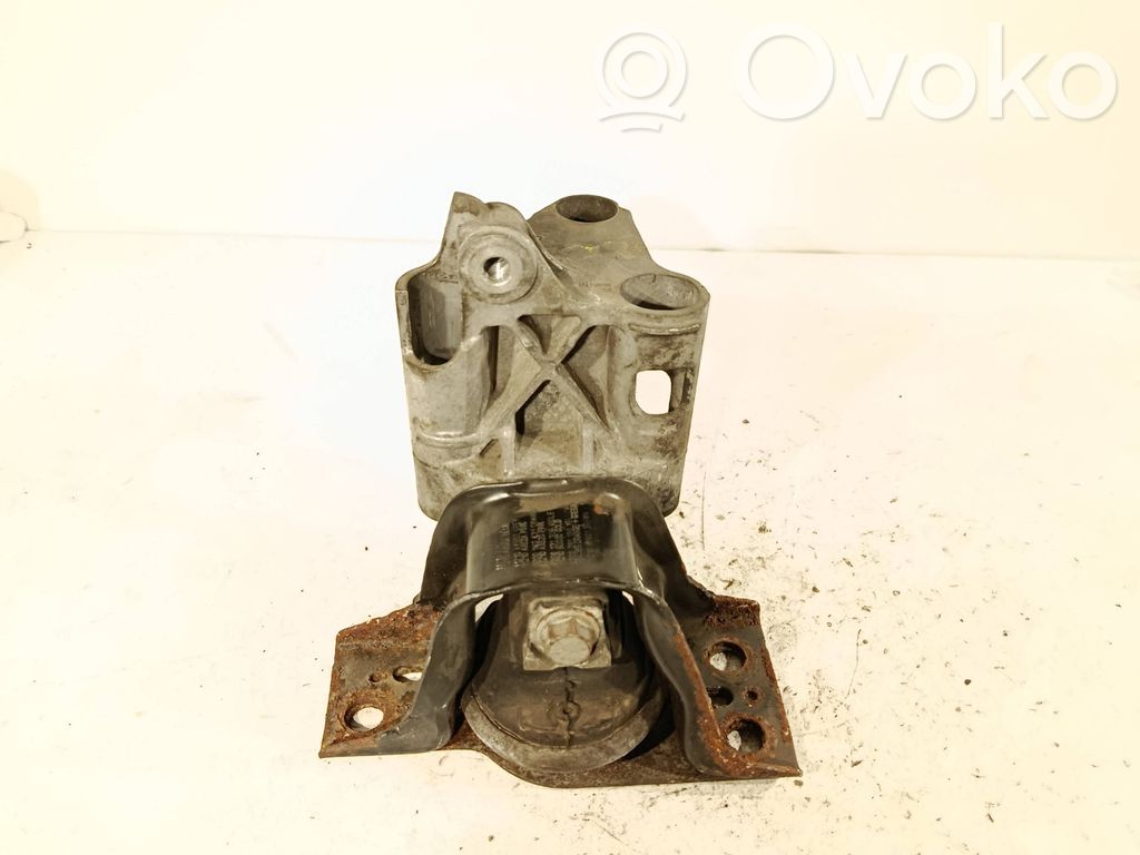 Nissan NV200 Dzinēja spilvens 