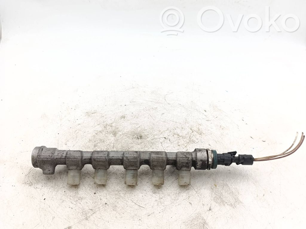 Renault Master II Tuyau de conduite principale de carburant 
