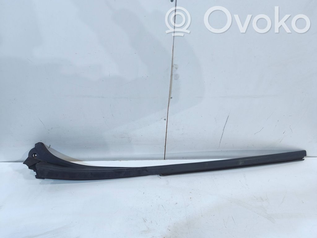 Renault Trafic III (X82) Windshield trim 