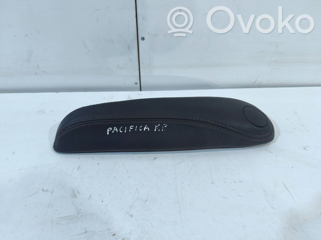 Armrest   5RD38TRMAC