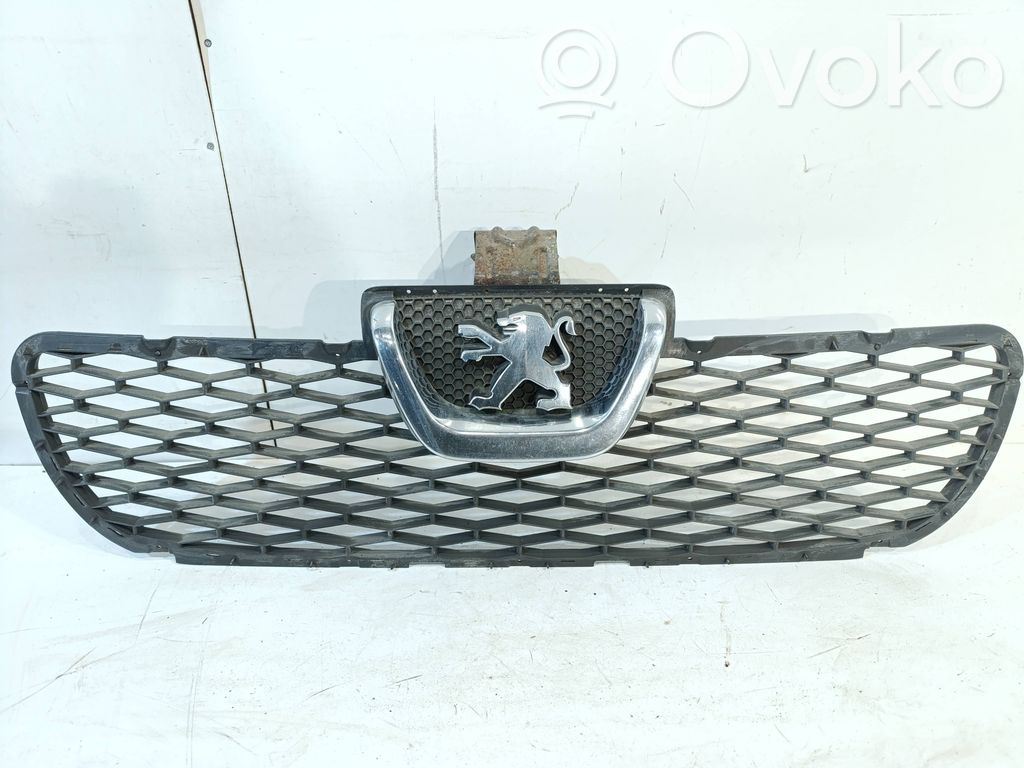 Peugeot Boxer Rejilla delantera 