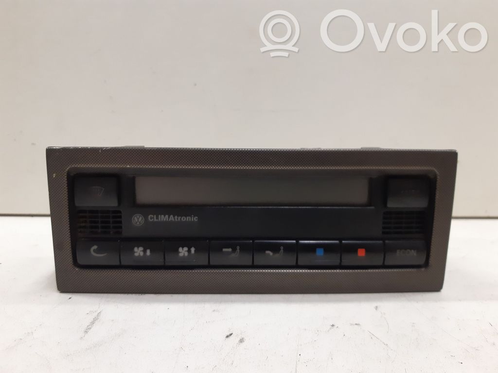 Volkswagen PASSAT B5.5 Climate control unit 