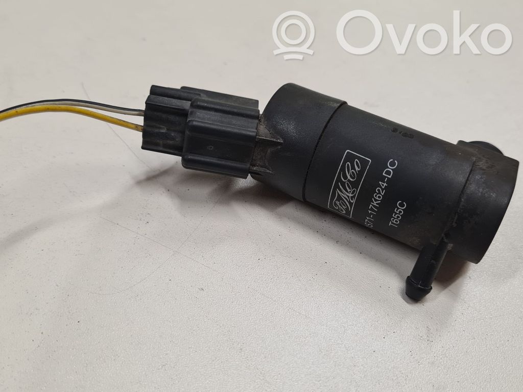 Volvo S60 Windscreen/windshield washer pump 
