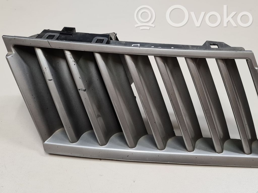 Renault Vel Satis Front bumper upper radiator grill 