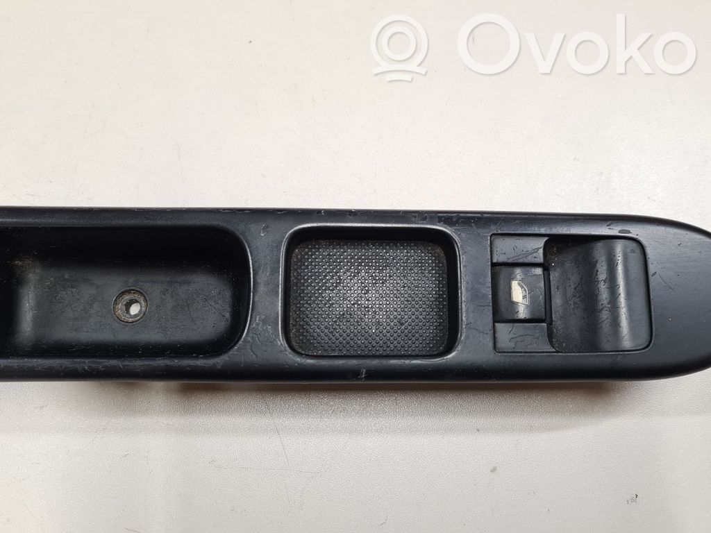 Peugeot 307 Electric window control switch 