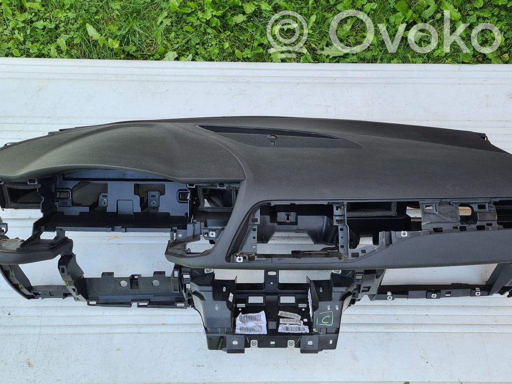 Citroen C5 Panelis 