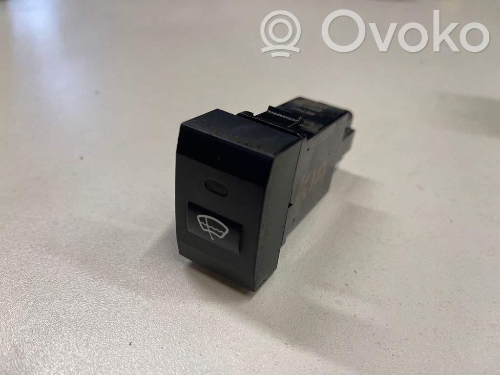 KIA Sorento Windscreen/window heater switch 