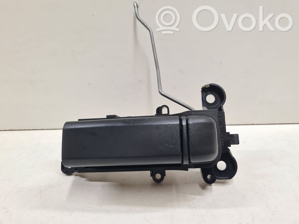 Rear door interior handle   E18L