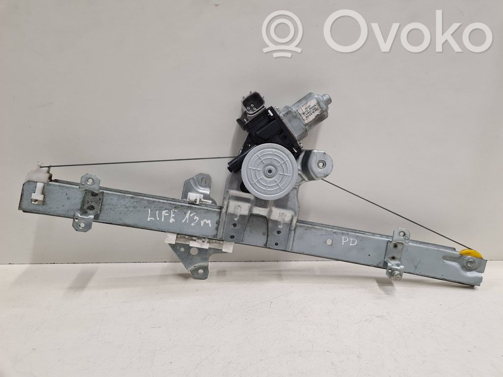 Nissan Leaf I (ZE0) Front door window regulator with motor 