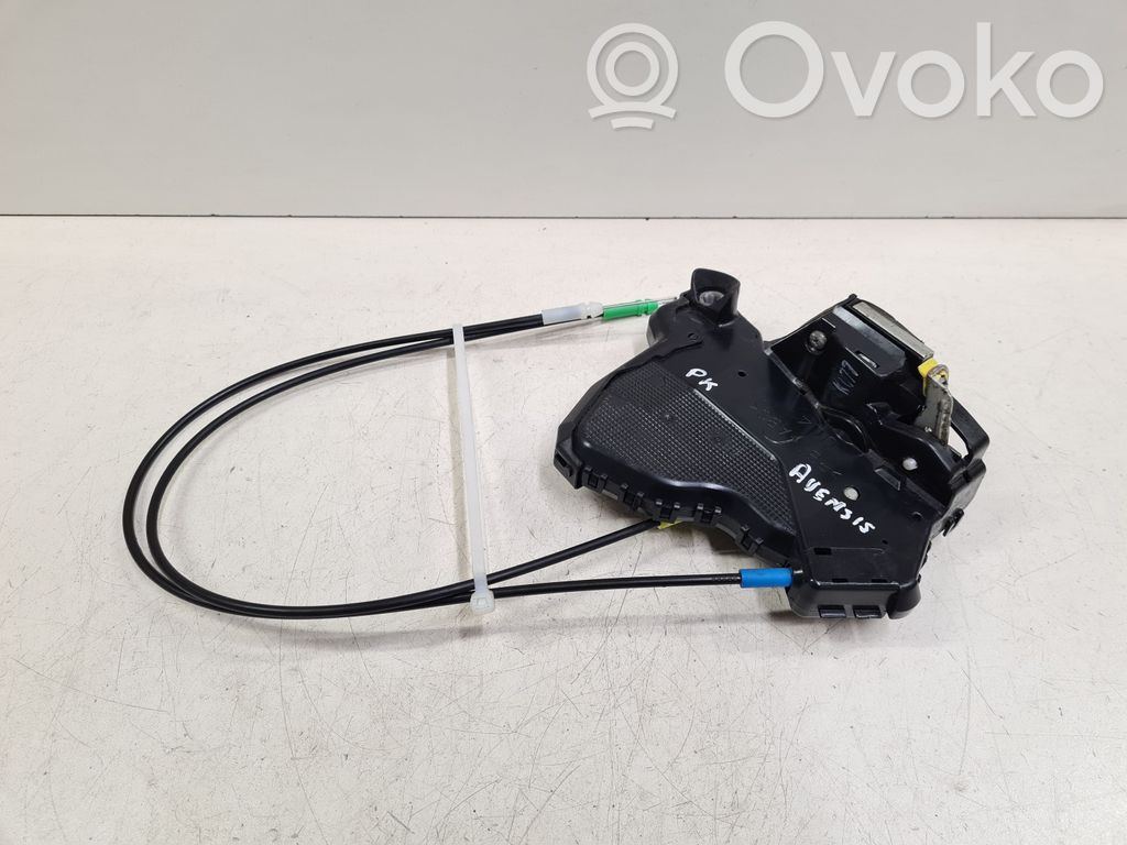 Toyota Avensis T250 Front door lock 