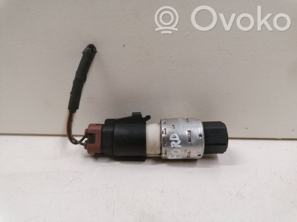 Ford Focus Ilmastointilaitteen paineanturi (A/C) 