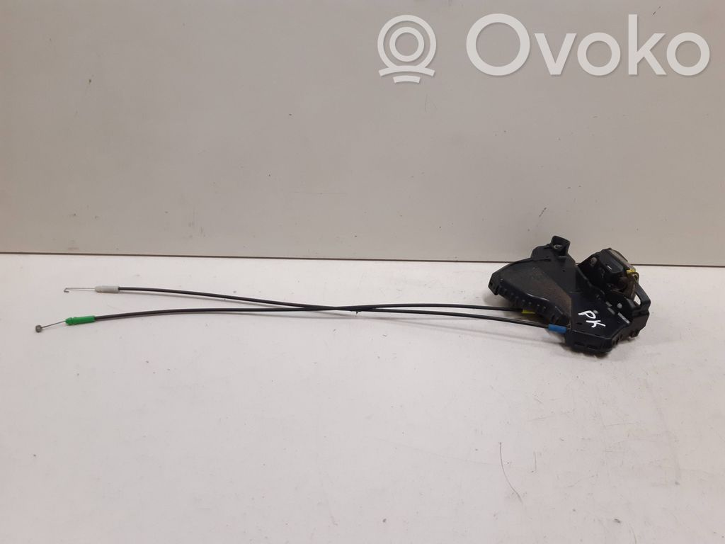 Toyota Avensis T250 Front door lock 