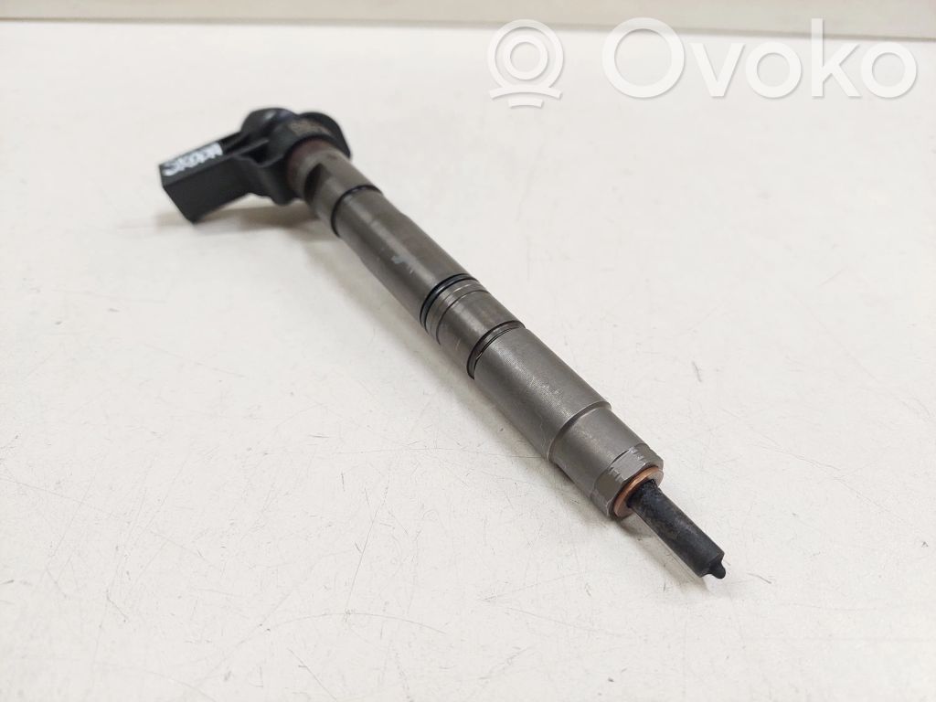 Skoda Superb B6 (3T) Fuel injector 
