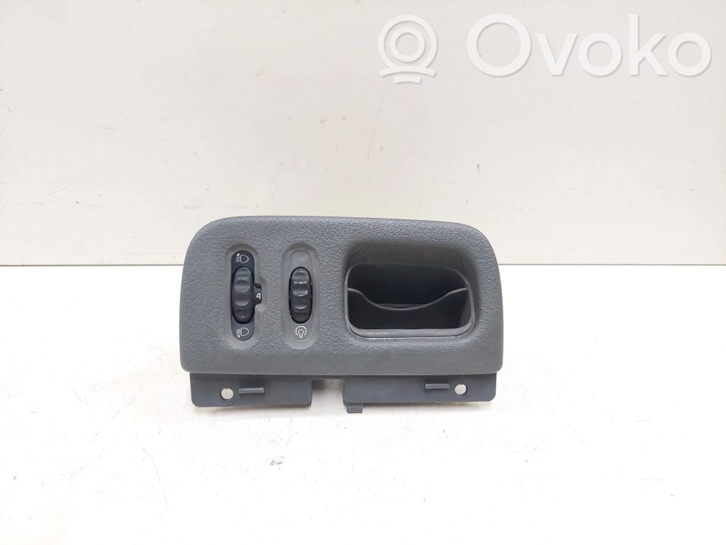 Renault Megane I Headlight level height control switch 