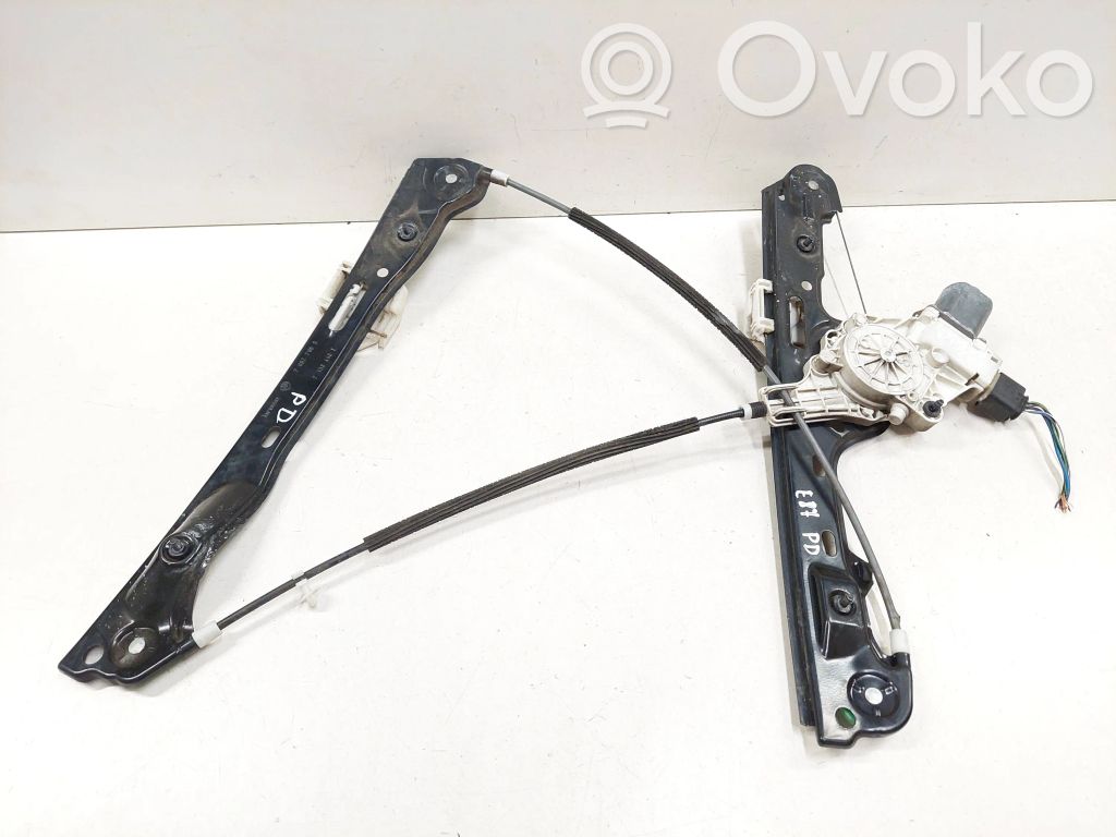 BMW 1 E81 E87 Front door window regulator with motor 