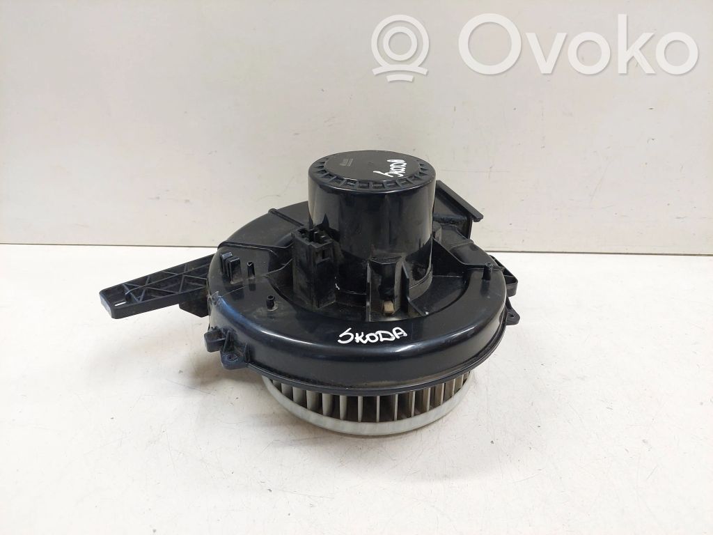 Skoda Fabia Mk1 (6Y) Lämmittimen puhallin 