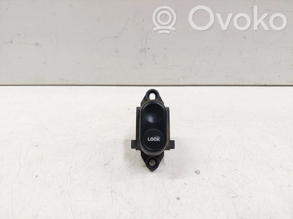 Chrysler PT Cruiser Central locking switch button 