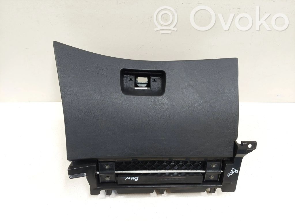 Glove box set   51168196111,5116RT8203822,8203822,8196100