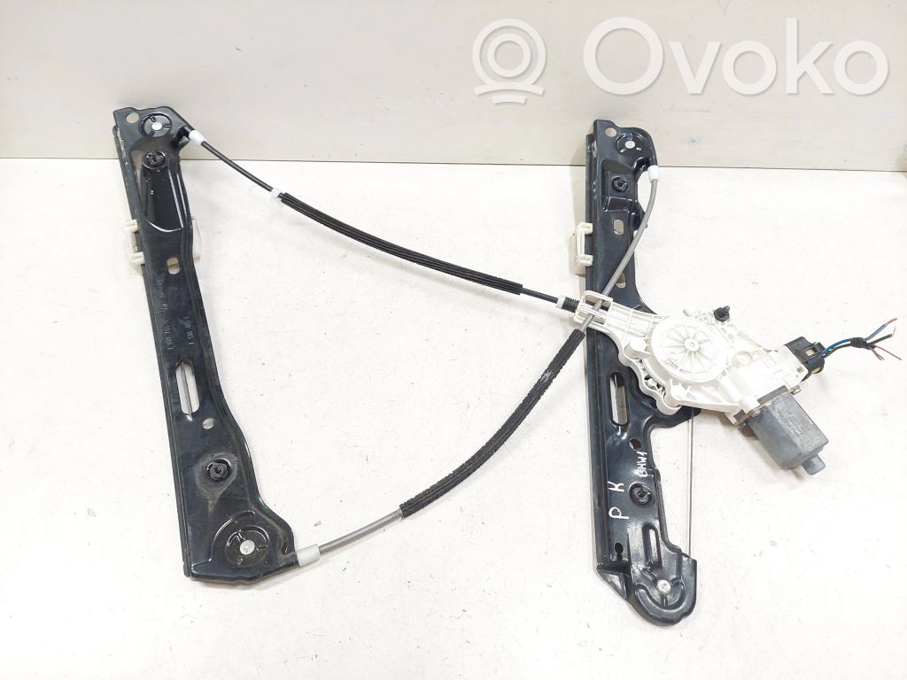 BMW 1 E81 E87 Front door window regulator with motor 