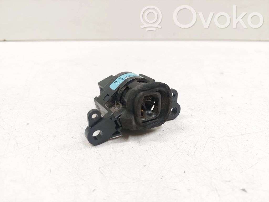 Interior temperature sensor   K7570B32T